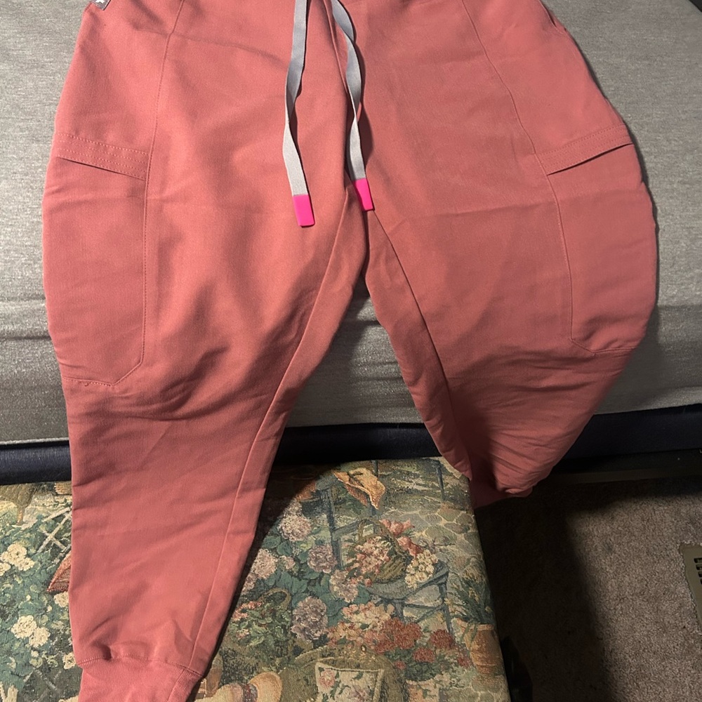Figs Uman Joggers Scrub Pants in Pink